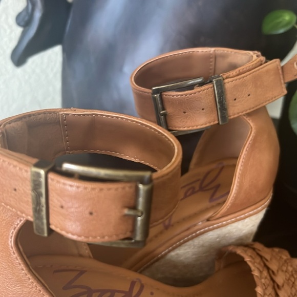Like new Zodiac wedge sandals! Perfect for summer 😎 - Picture 6 of 6